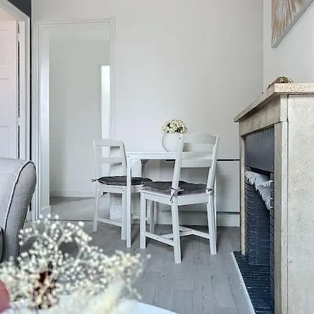 Le Emmanuel - Place Du Change Apartment