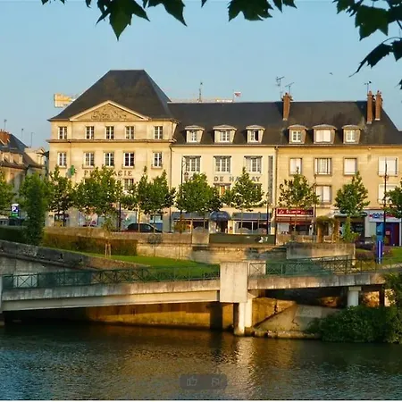 Le Emmanuel - Place Du Change Apartment